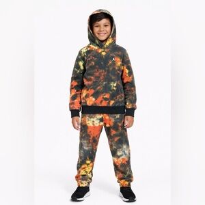 Jordan youth boy  2 two piece outfit
Size medium 10-12 years